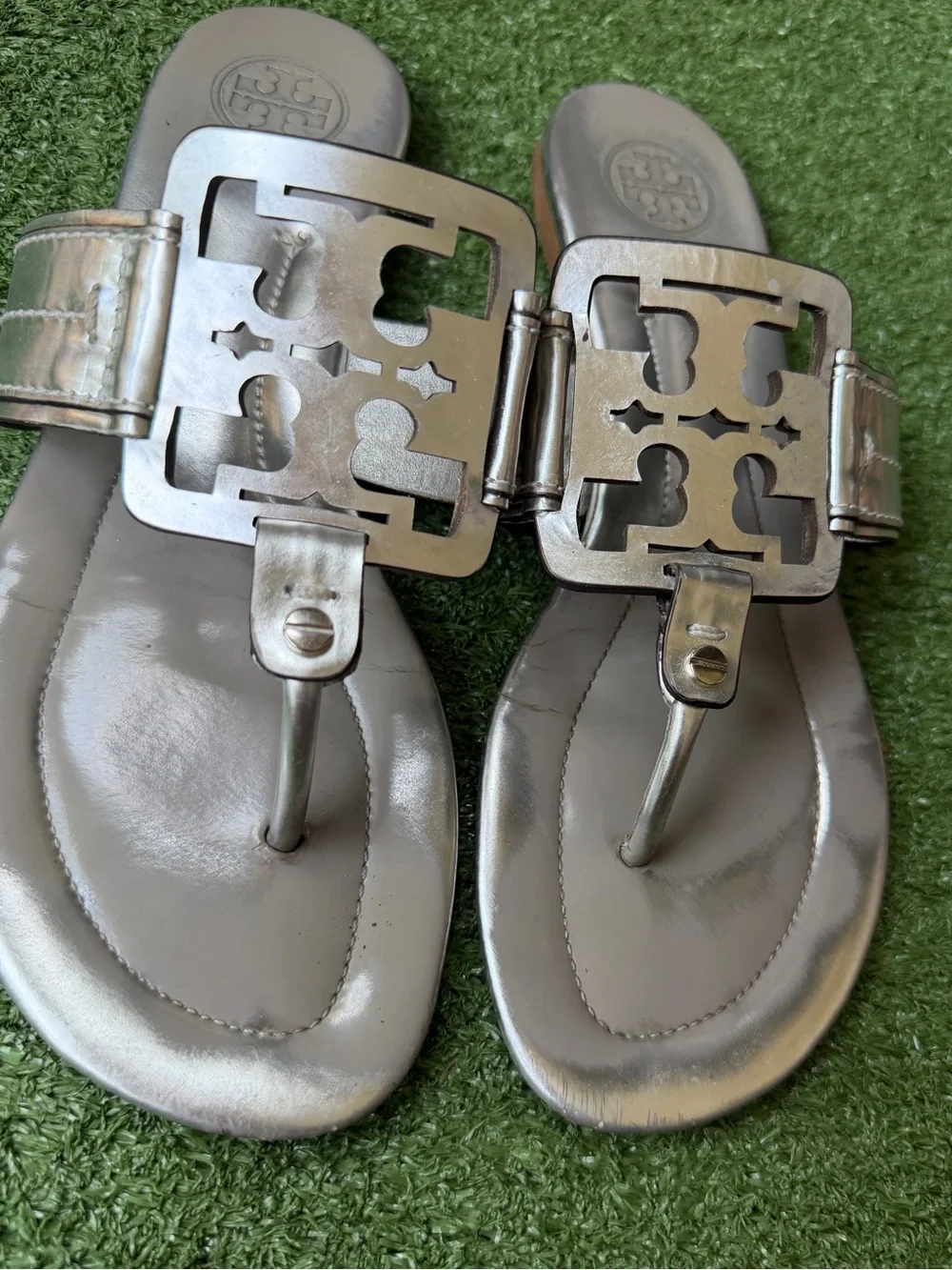 Tory Burch Silver Metallic Women’s Miller Thong Sandals